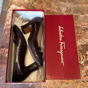 Vintage Salvatore Ferragamo Brown Croc Print Heels